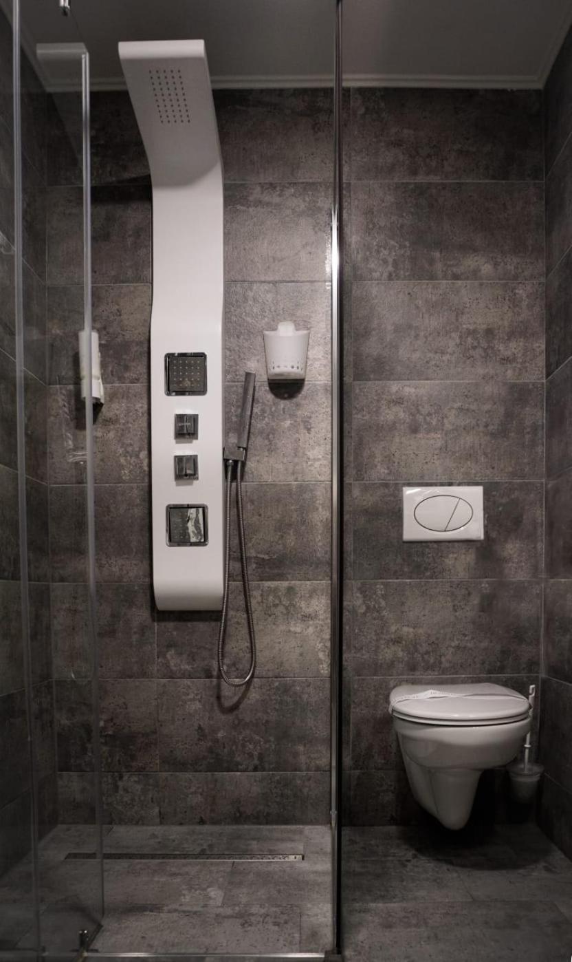 Hotel Casa Emilia Hunedoara Zimmer foto